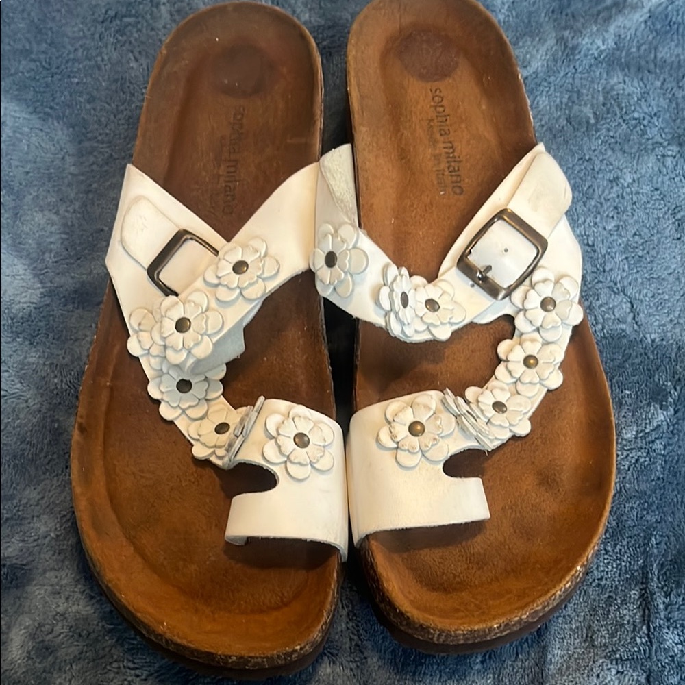 White Floral Leather Toe-Loop Sandals